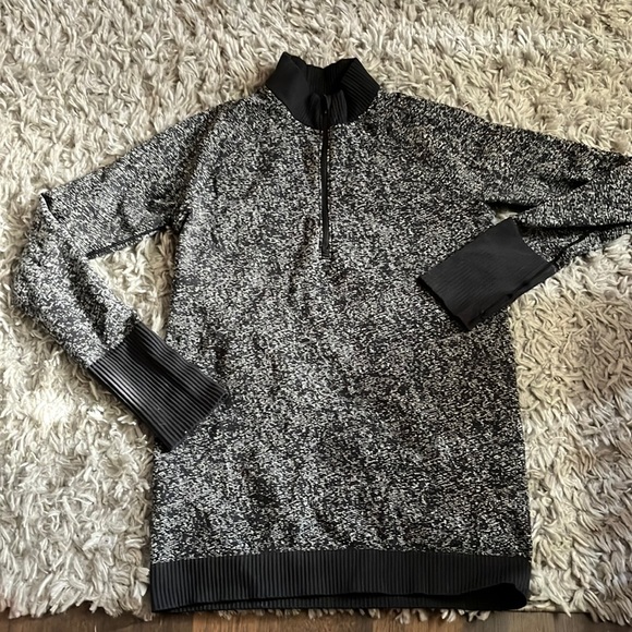 Lululemon | Womens seamless sweater - Picture 1 of 9